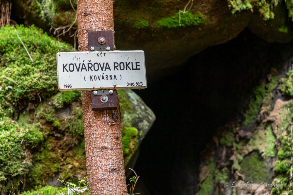 Broumovské stěny - Jeskyně Kovárna