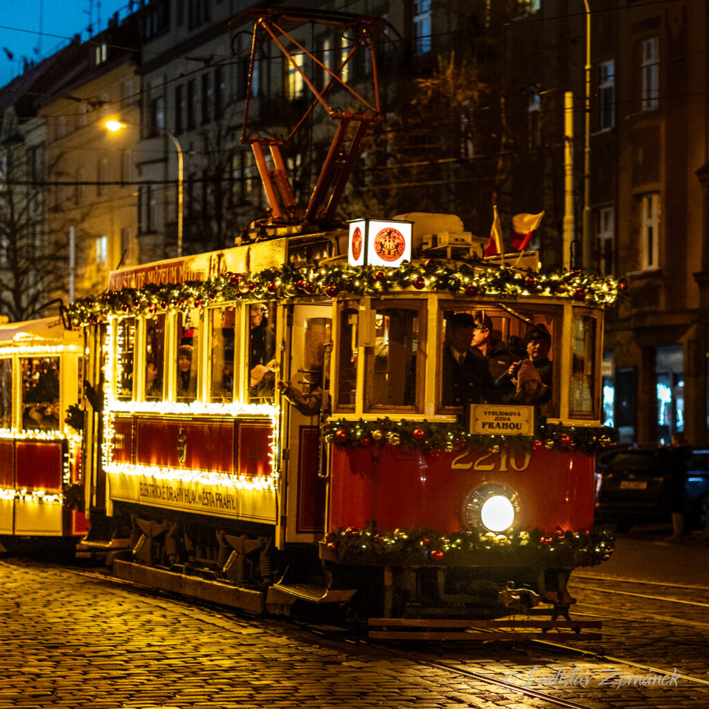 Vánoční historická tramvaj