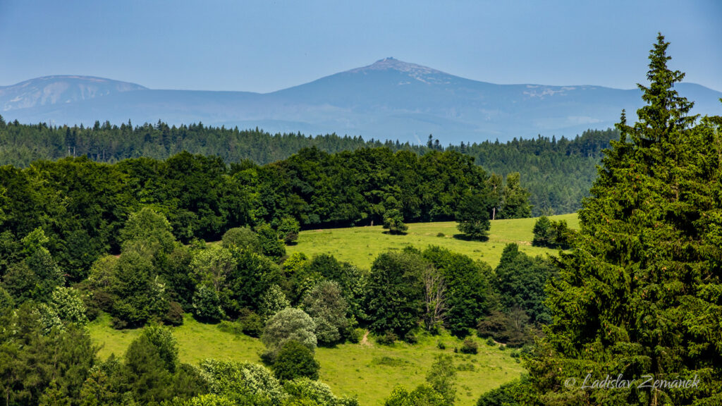 Adr&scaron;pa&scaron;sko-teplick&eacute; sk&aacute;ly - v&yacute;hled na Sněžku