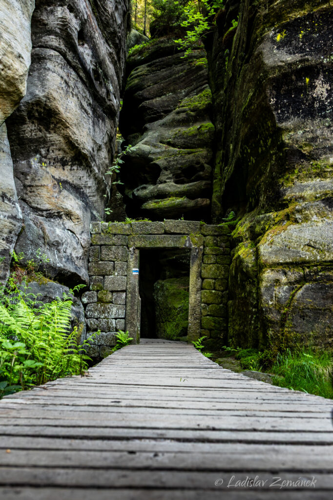 Adr&scaron;pa&scaron;sko-teplick&eacute; sk&aacute;ly