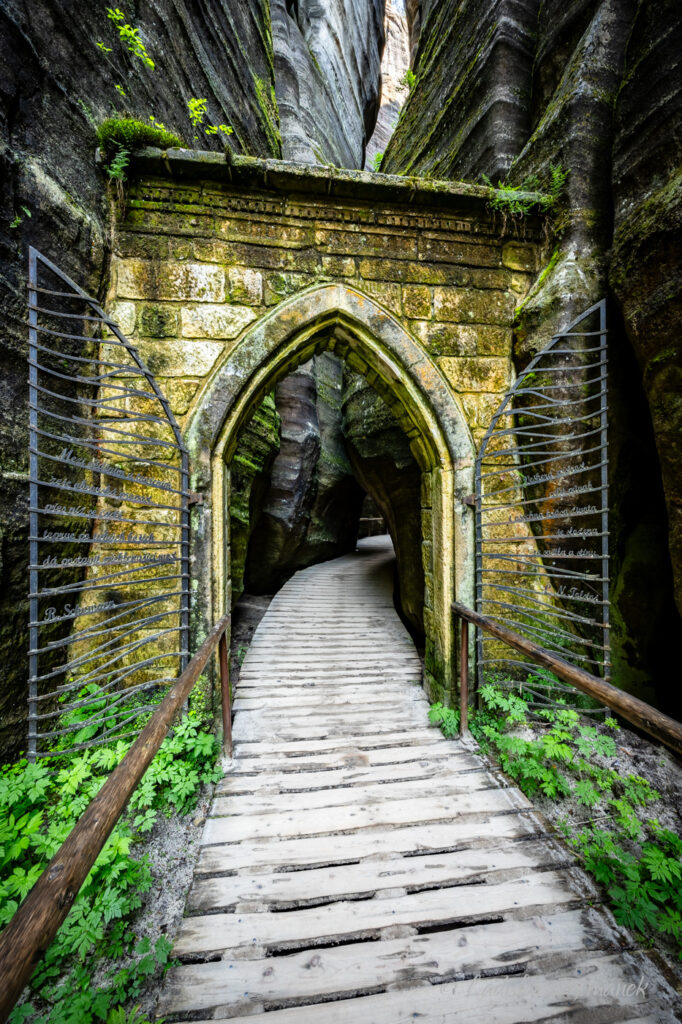 Adr&scaron;pa&scaron;sko-teplick&eacute; sk&aacute;ly - Gotick&aacute; branka