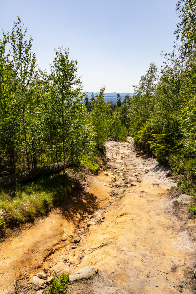 Stolov&aacute; hora - skaln&iacute; město Osta&scaron;