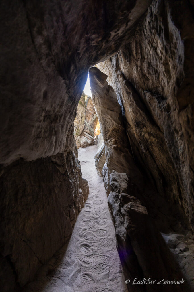 Stolov&aacute; hora - skaln&iacute; město Osta&scaron; - Kočič&iacute; hrad