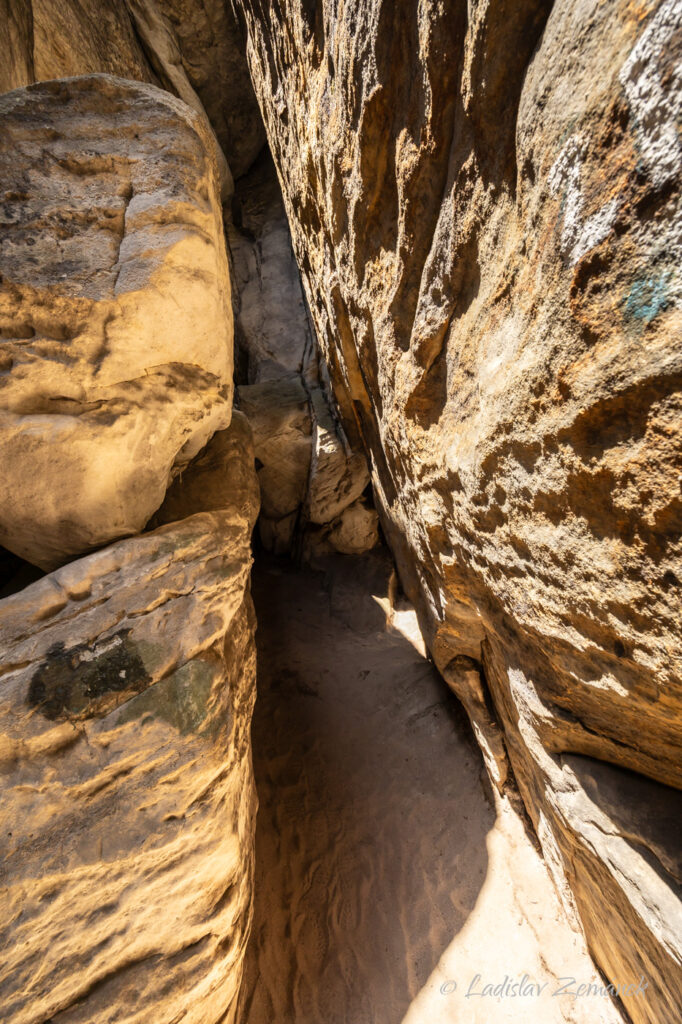 Stolov&aacute; hora - skaln&iacute; město Osta&scaron; - Kočič&iacute; hrad