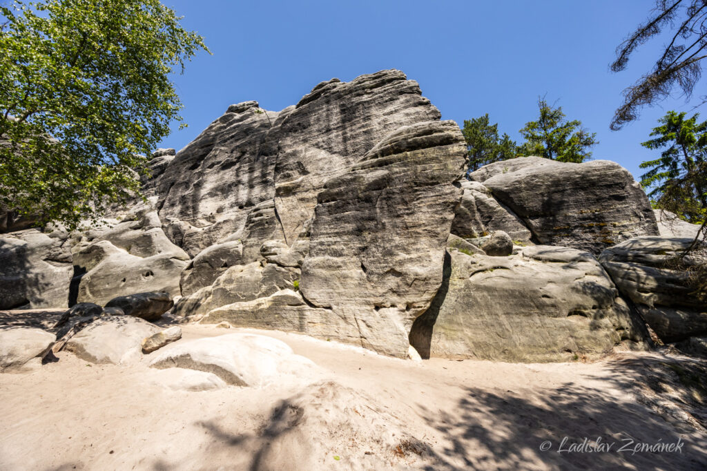 Stolov&aacute; hora - skaln&iacute; město Osta&scaron; - Kočič&iacute; hrad