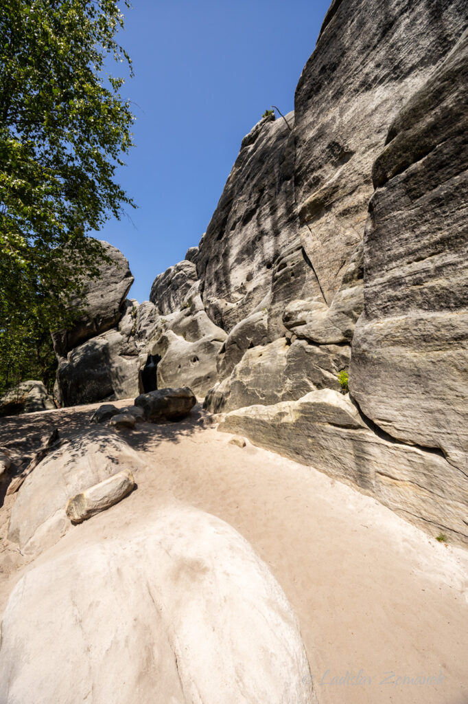 Stolov&aacute; hora - skaln&iacute; město Osta&scaron; - Kočič&iacute; hrad