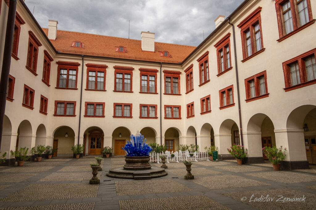 Z&aacute;mek Z&aacute;kupy