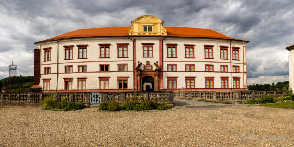 Z&aacute;mek Z&aacute;kupy