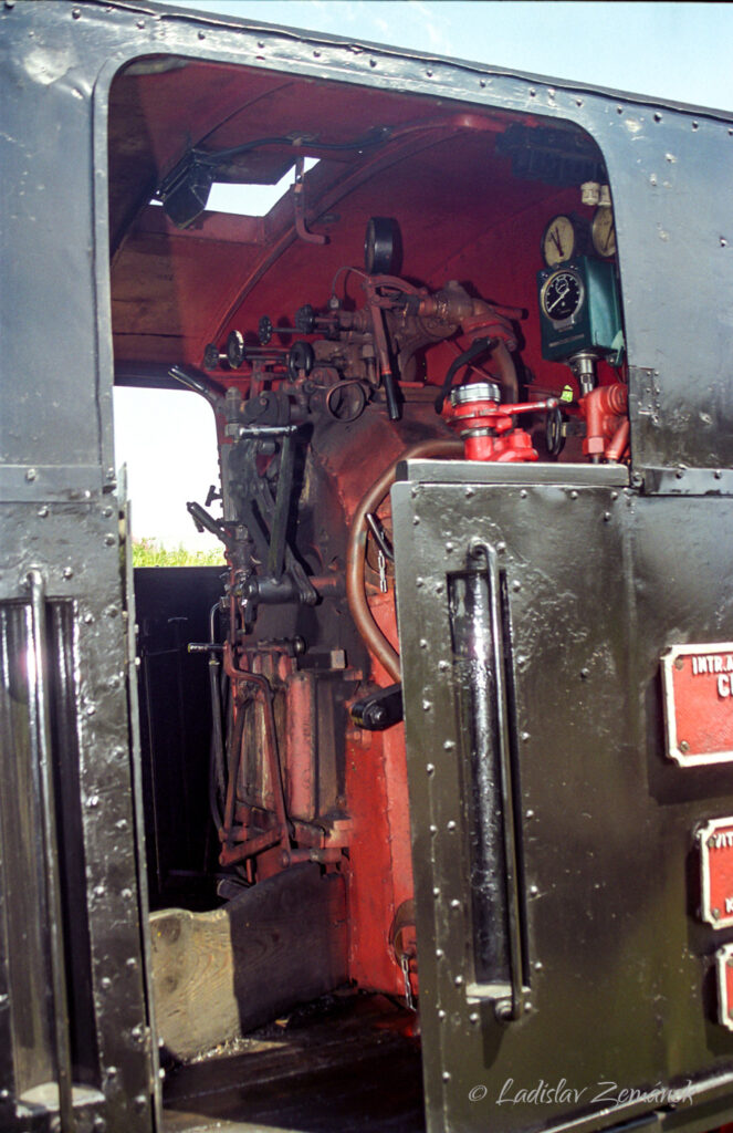 parn&iacute; lokomotiva - &uacute;zkololejka (2002)