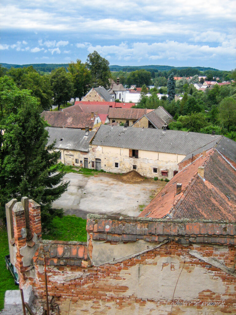 2010 - Česk&yacute; Rudolec - prohl&iacute;dka z&aacute;mku