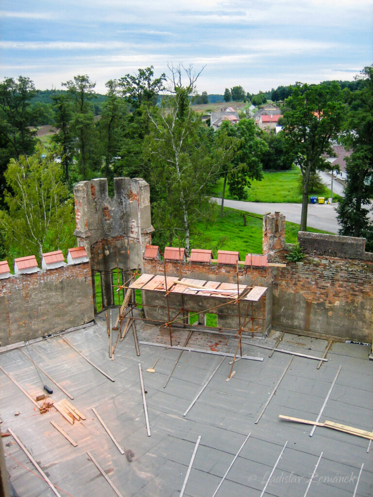 2010 - Česk&yacute; Rudolec - prohl&iacute;dka z&aacute;mku