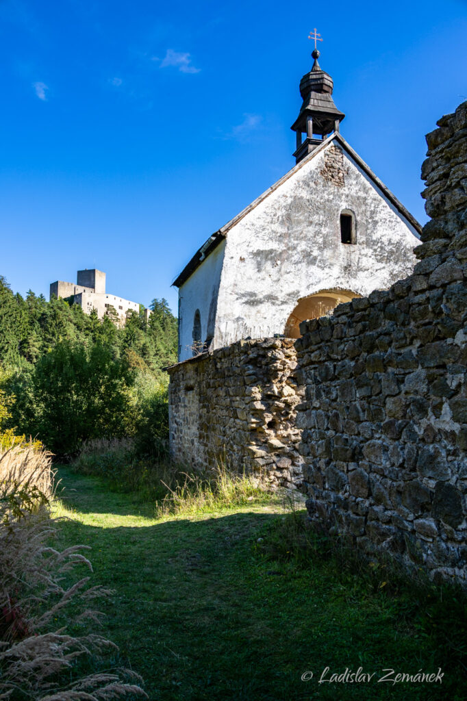 Kostel sv. Jana Křtitele (zbytky) pod Land&scaron;tejnem